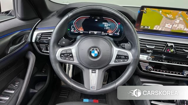 BMW 5 Series (G30) 2022 Белый из Кореи, фото 3