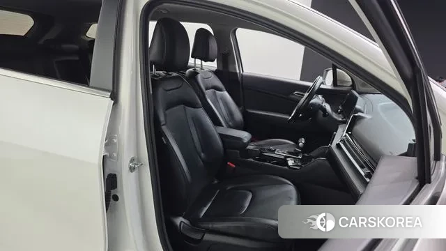 Kia Sportage 5th Generation 2021 Белый из Кореи, фото 3