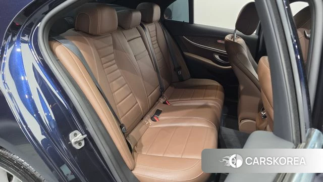 Mercedes-Benz E-Class W213 2022 Синий из Кореи, фото 3