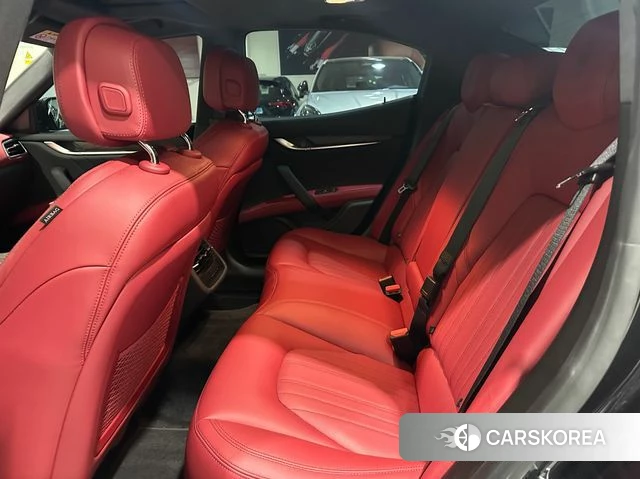 Maserati Ghibli 2023 Черный из Кореи, фото 3