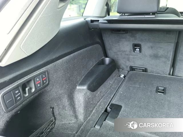 Audi Q7 2021 Черный из Китая, фото 3