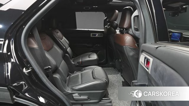 Ford Explorer 6th Generation 2021 Черный из Кореи, фото 3