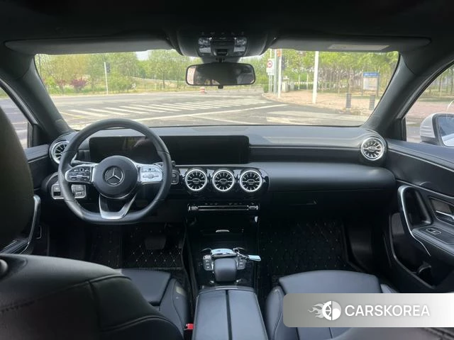 Mercedes-Benz Class A 2022 Белый из Китая, фото 3