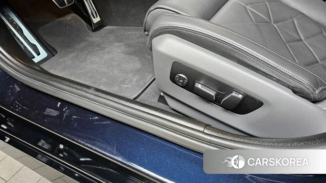 BMW 5 Series (G60) 2024 Черный из Кореи, фото 3