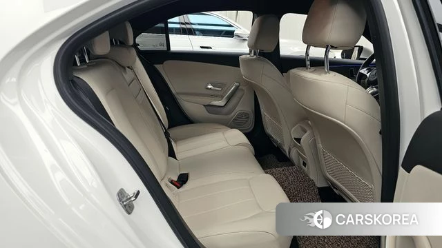 Mercedes-Benz A-Class W177 2024 Белый из Кореи, фото 3