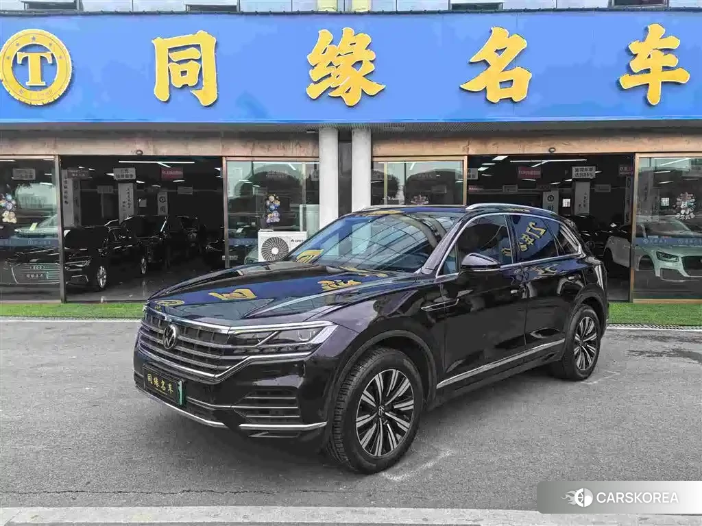 Volkswagen Touareg 2021 Черный из Китая, фото 4