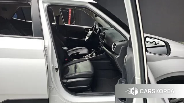 Hyundai Venue 2022 Белый из Кореи, фото 3