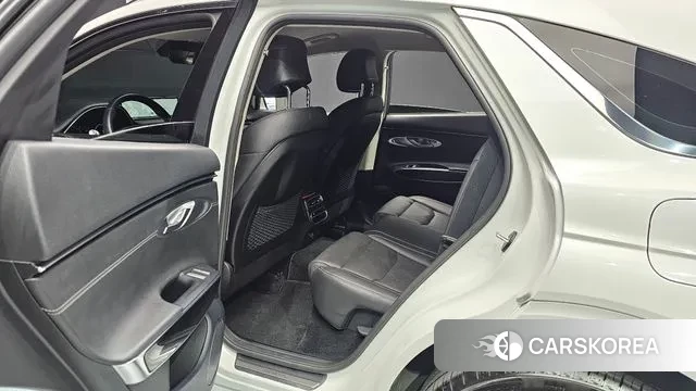 Genesis GV70 2022 Белый из Кореи, фото 3