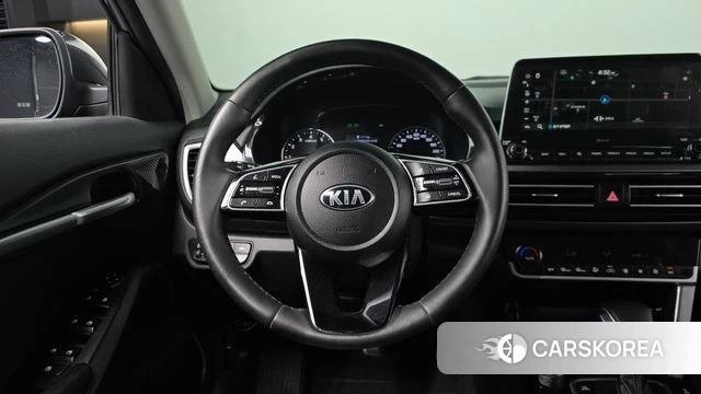 Kia Seltos 2021 Серый из Кореи, фото 3
