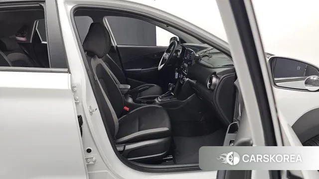 Hyundai Kona 2018 Белый из Кореи, фото 3