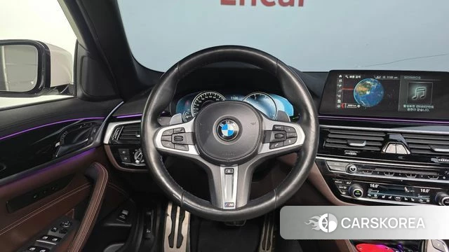 BMW 5 Series (G30) 2018 Белый из Кореи, фото 3