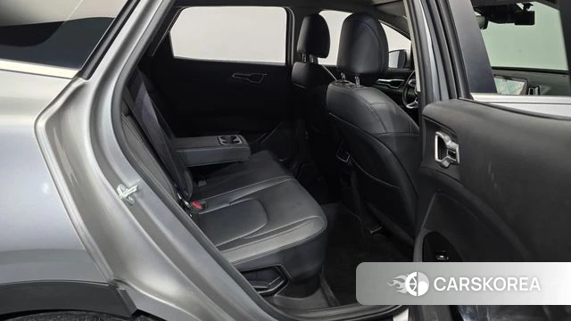 Kia Sportage 5th Generation Hybrid 2023 Серебристо-серый из Кореи, фото 3