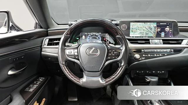 Lexus ES300h 7th generation 2021 Белый из Кореи, фото 3