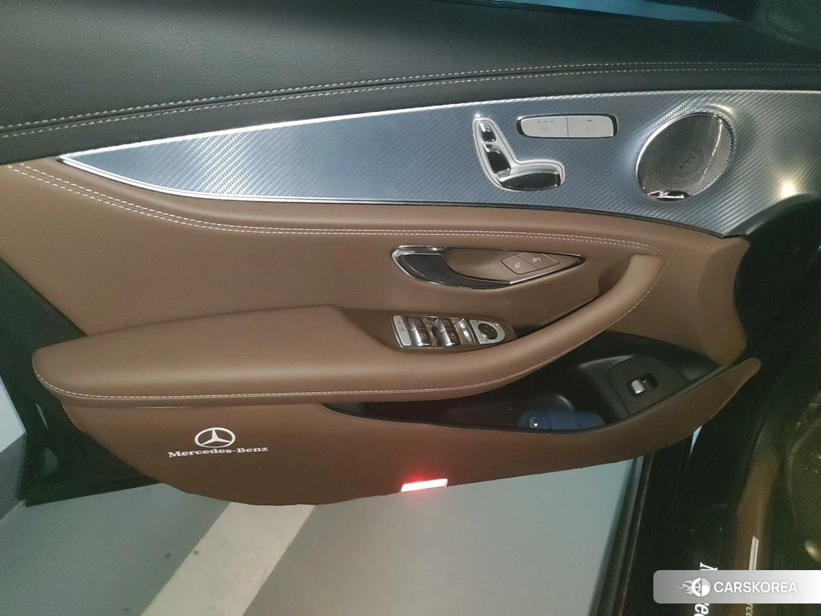 Mercedes-Benz E-class 2022 Черный из Китая, фото 3