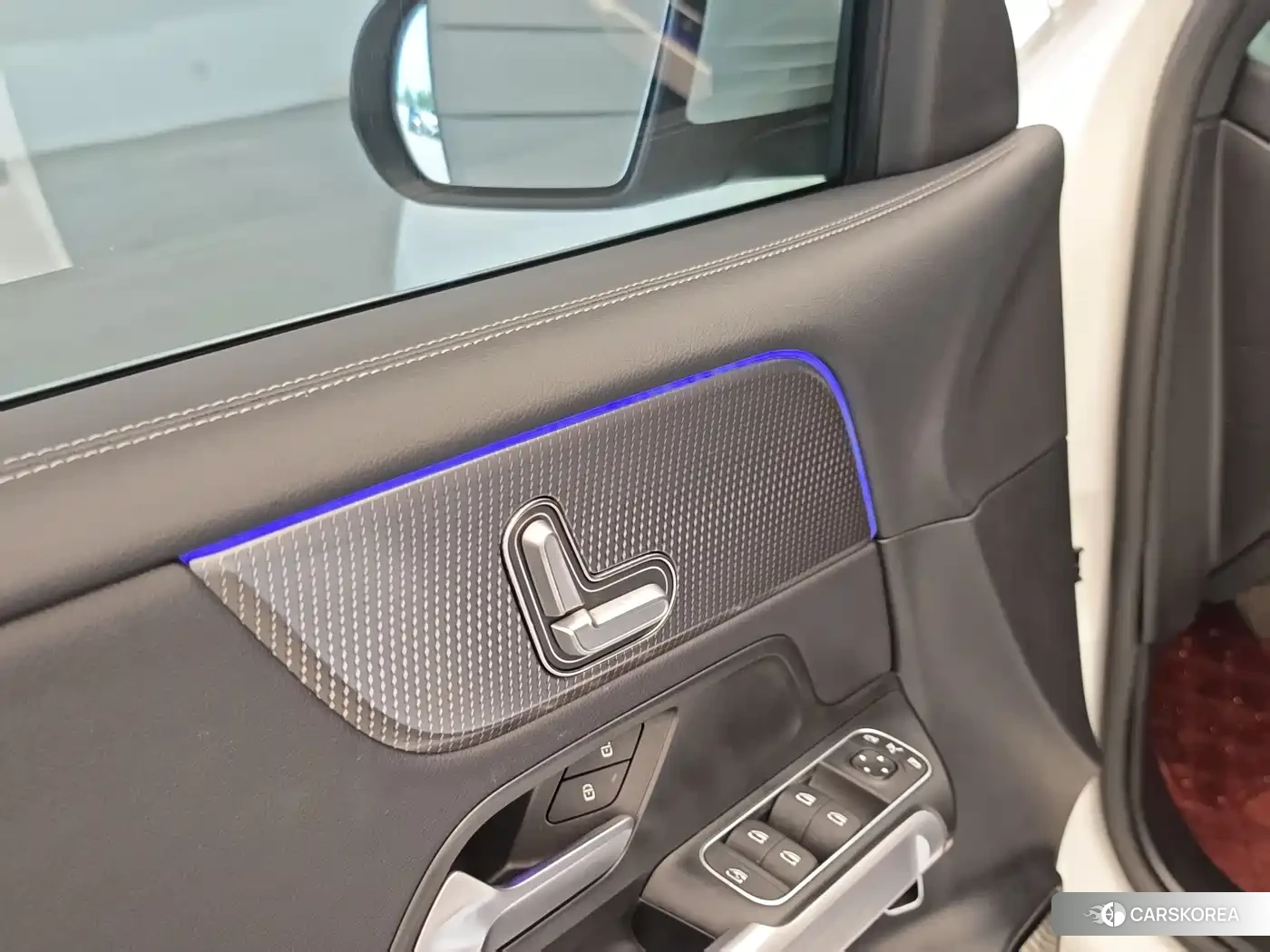 Mercedes-Benz GLB 2023 Белый из Китая, фото 3