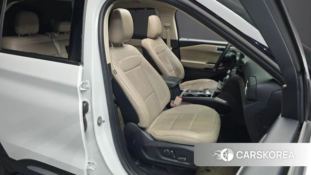 Ford Explorer 6th Generation 2020 Белый из Кореи, фото 3