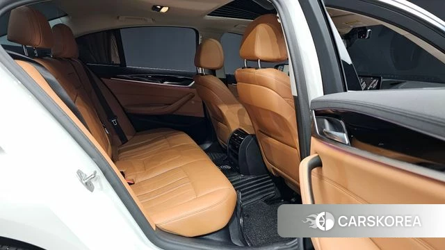 BMW 5 Series (G30) 2020 Белый из Кореи, фото 3