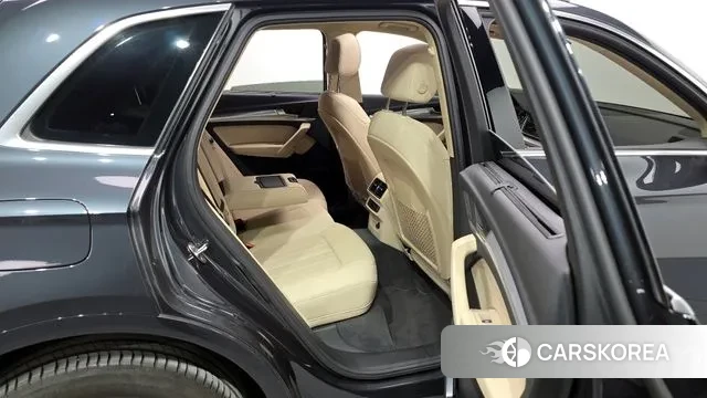 Audi Q5 (FY) 2023 Серый из Кореи, фото 3