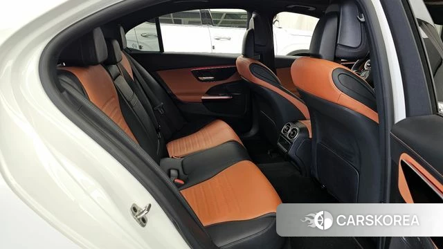 Mercedes-Benz C-Class W206 2025 Белый из Кореи, фото 3