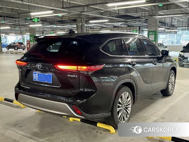 Toyota Highlander 2023 Черный из Китая, фото 3