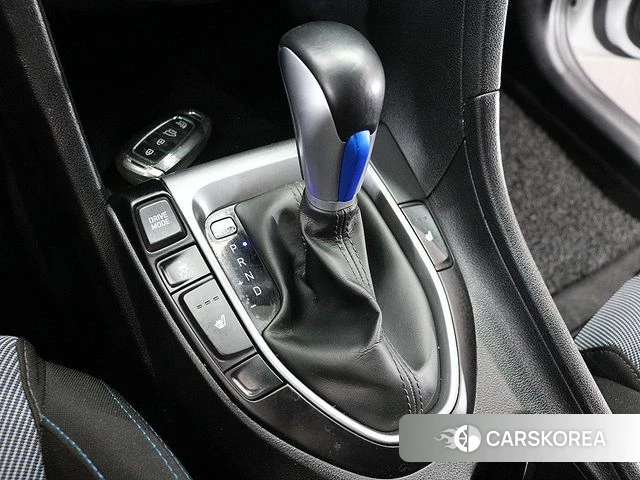 Hyundai Veloster (JS) 2018 Белый из Кореи, фото 3