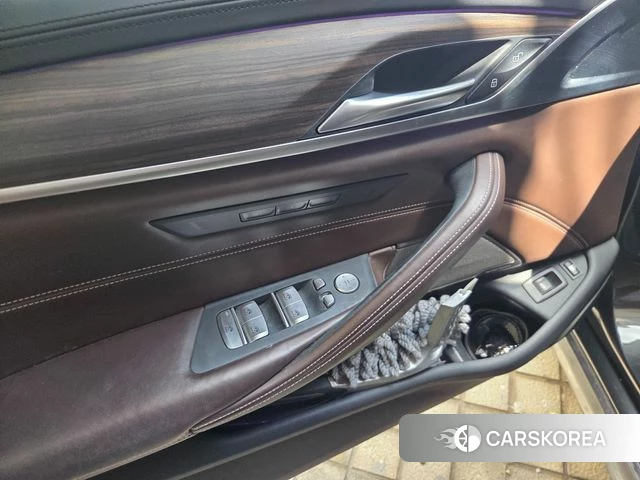 BMW 5 Series (G30) 2020 Серый из Кореи, фото 3