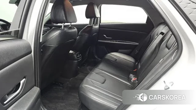 Hyundai The New Avante Hybrid (CN7) 2023 Серебристо-серый из Кореи, фото 3