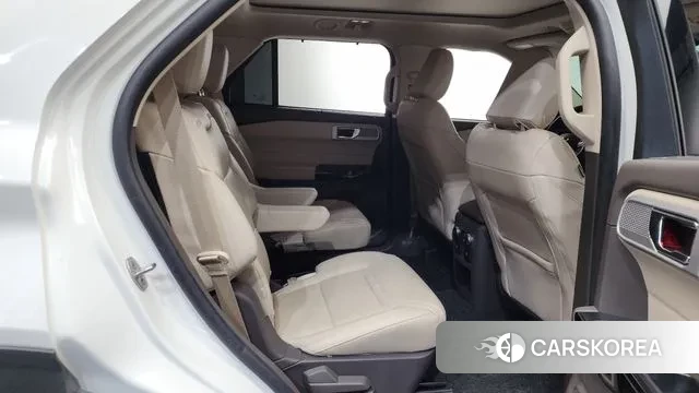 Ford Explorer 6th Generation 2021 Белый из Кореи, фото 3