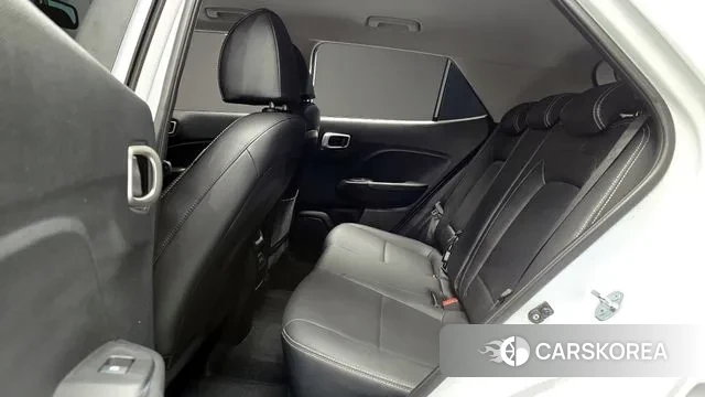 Hyundai Venue 2024 Белый из Кореи, фото 3