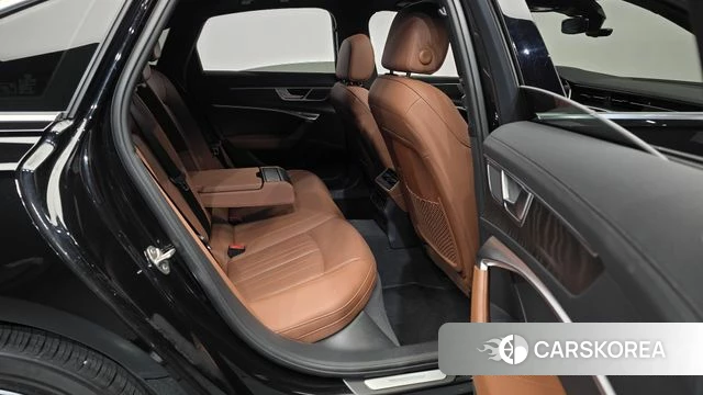 Audi A6 (C8) 2023 Черный из Кореи, фото 3