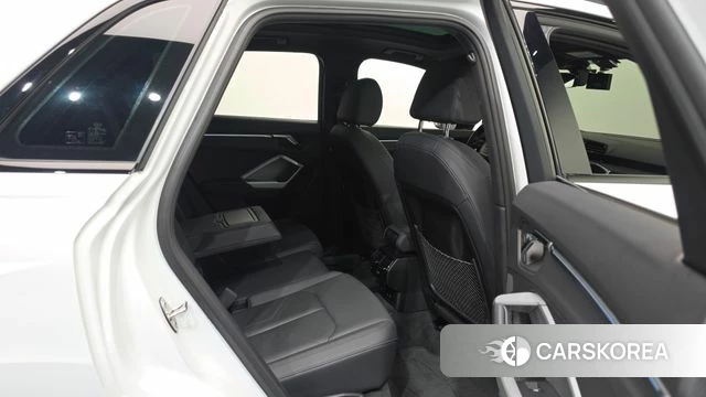 Audi Q3 (F3) 2025 Белый из Кореи, фото 3