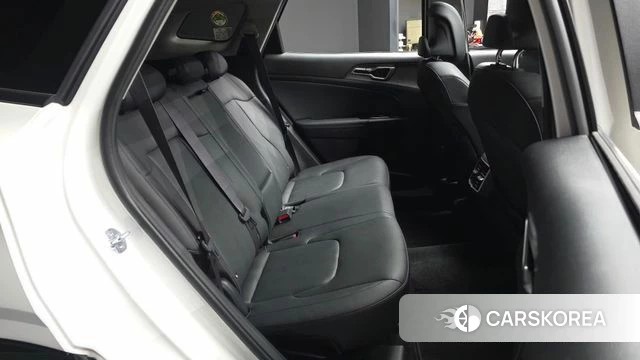 Kia Sportage 5th Generation 2023 Белый из Кореи, фото 3