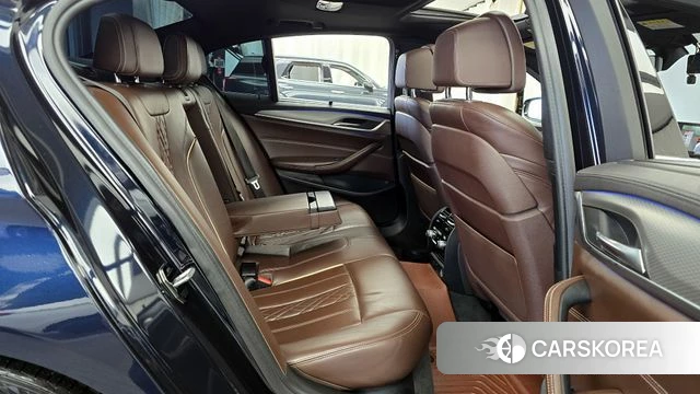 BMW 5 Series (G30) 2019 Черный из Кореи, фото 3