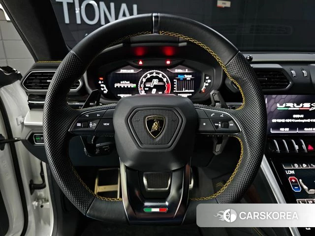 Lamborghini Urus 2023 Белый из Кореи, фото 3