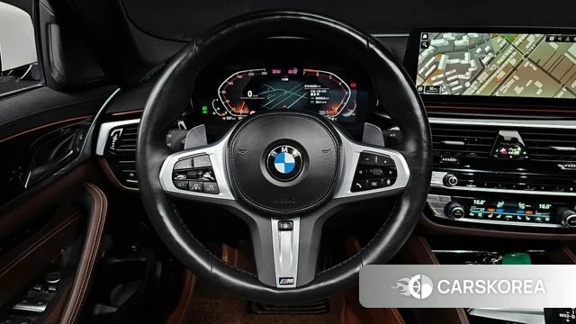 BMW 5 Series (G30) 2023 Белый из Кореи, фото 3