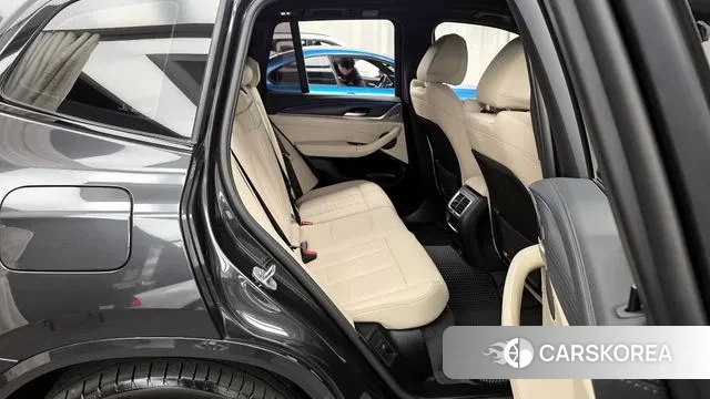 BMW iX3 2025 Серый из Кореи, фото 3