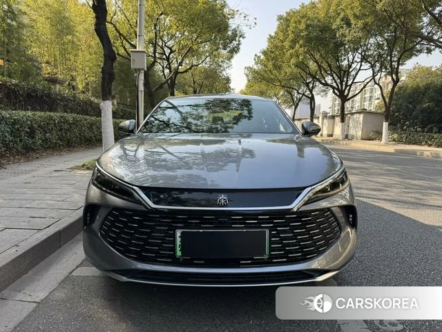 BYD Qin L DM 2025 Темно-серый из Китая, фото 3