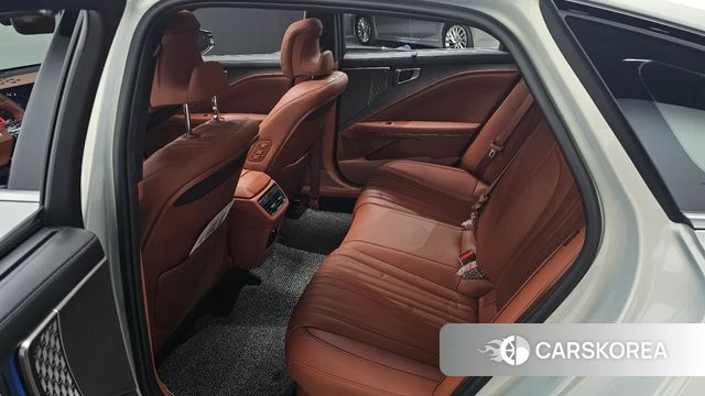 Kia The New K8 Hybrid 2024 Серебристо-серый из Кореи, фото 3