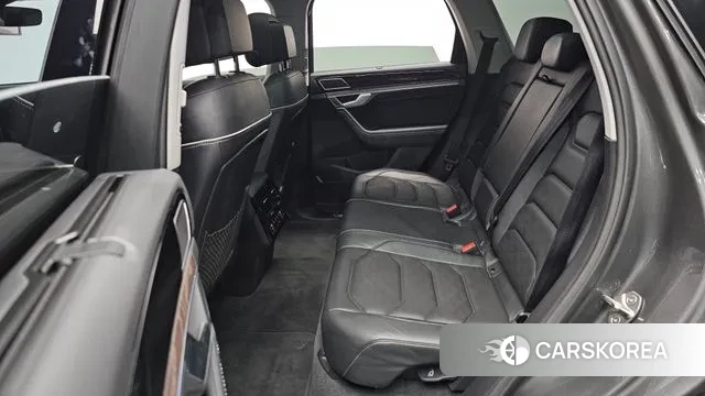 Volkswagen Touareg 3rd generation 2024 Серый из Кореи, фото 3