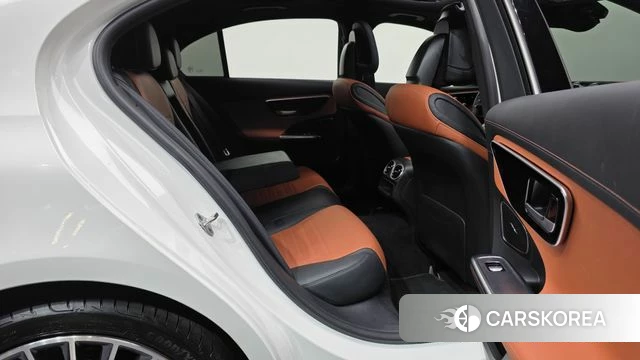 Mercedes-Benz C-Class W206 2022 Белый из Кореи, фото 3