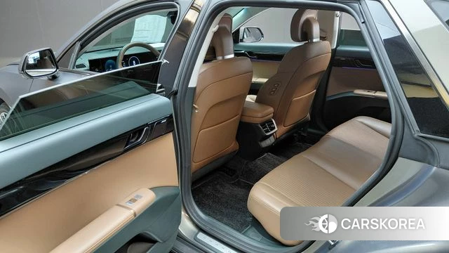 Hyundai Grandeur Hybrid (GN7) 2023 Песочный из Кореи, фото 3