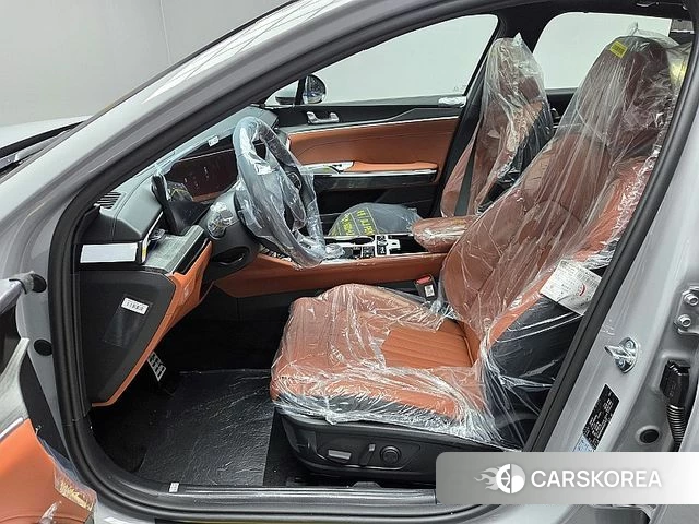 Kia The New K5 3rd generation 2026 Светло-серебряный цвет из Кореи, фото 3