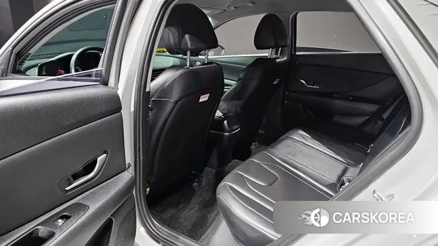 Hyundai Avante (CN7) 2021 Серебристо-серый из Кореи, фото 3