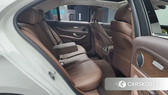 Mercedes-Benz E-Class W213 2019 Белый из Кореи, фото 3