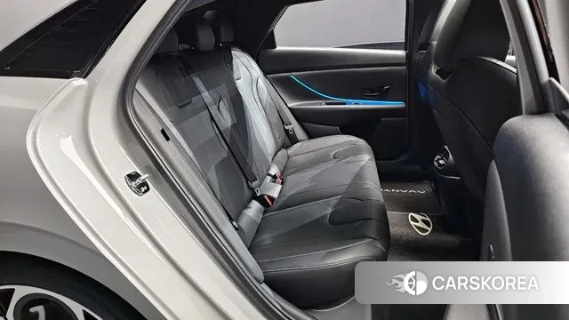 Hyundai The New Avante (CN7) 2023 Серебристо-серый из Кореи, фото 3