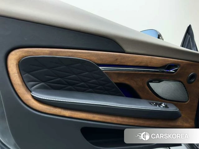 Aston Martin DB12 2026 Темно-серый из Китая, фото 3