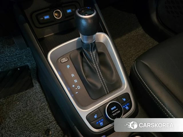 Hyundai Venue 2021 Серый из Кореи, фото 3