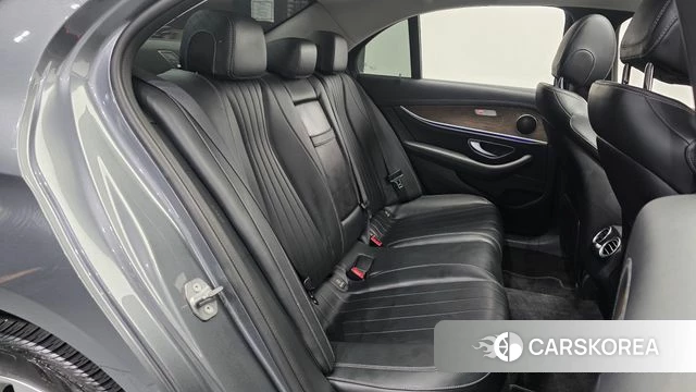 Mercedes-Benz E-Class W213 2018 Серый из Кореи, фото 3