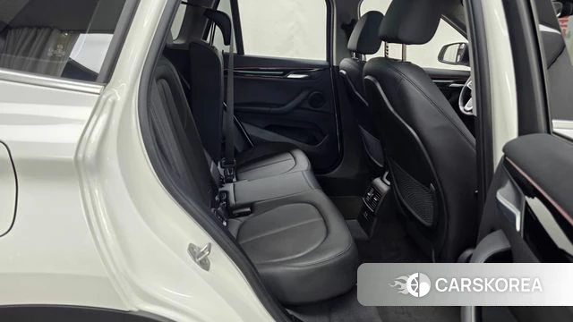BMW X1 (F48) 2021 Белый из Кореи, фото 3