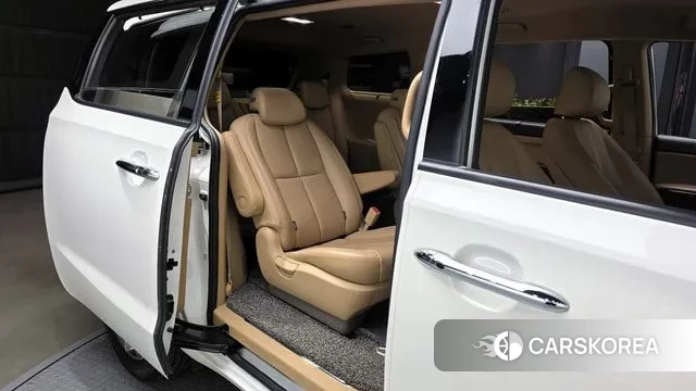 Kia The New Carnival 2019 Белый из Кореи, фото 3
